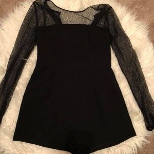 🖤 GORGEOUS LACE ROMPER 🖤